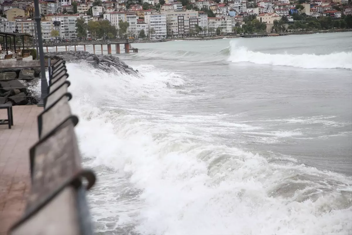 orduda ruzgar dalgalari 4 metreye ulasti vNaTQ9fM