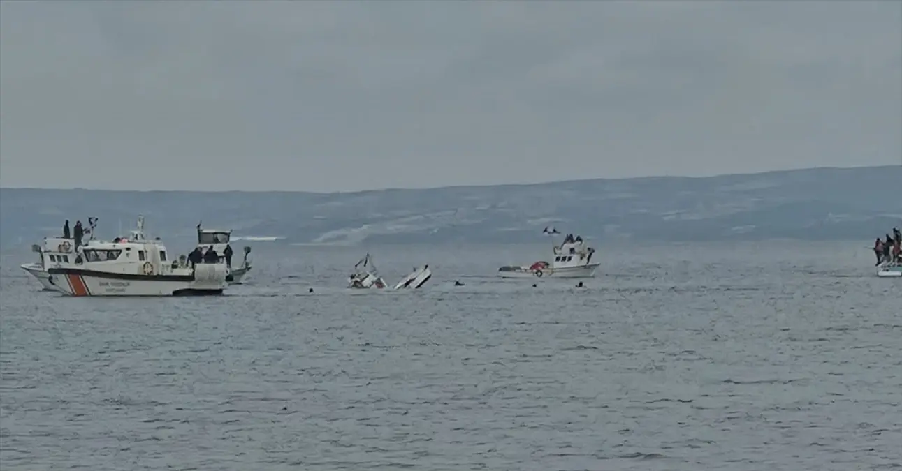 geliboluda balikci teknesi alabora oldu 73UZyQcK.jpg