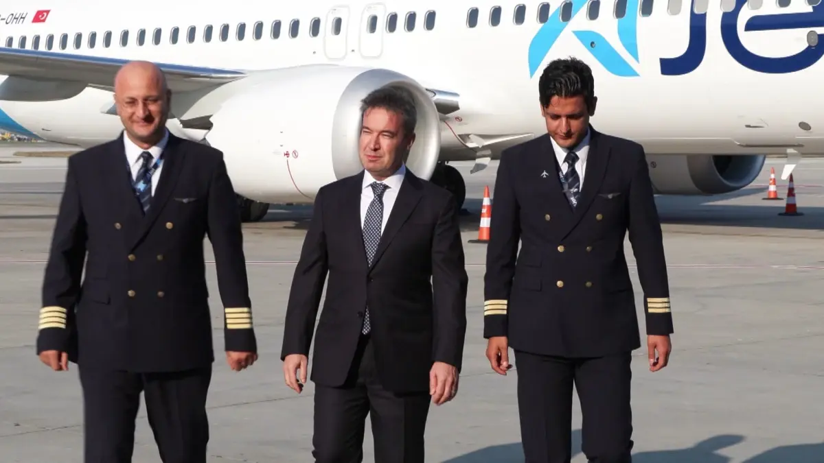 ajet filosunu yeni boeing 737 8 max ucaklariyla guclendiriyor ER7yFCNJ.jpg