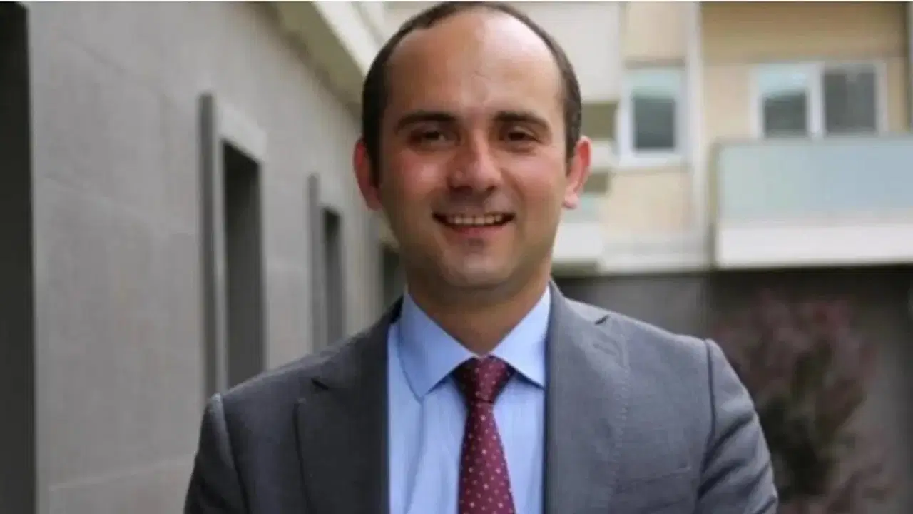 mahkeme tayfun kahraman icin yeniden yargilama talebini reddetti siyasilerden pes pese tepkiler M63wLMTP.jpg