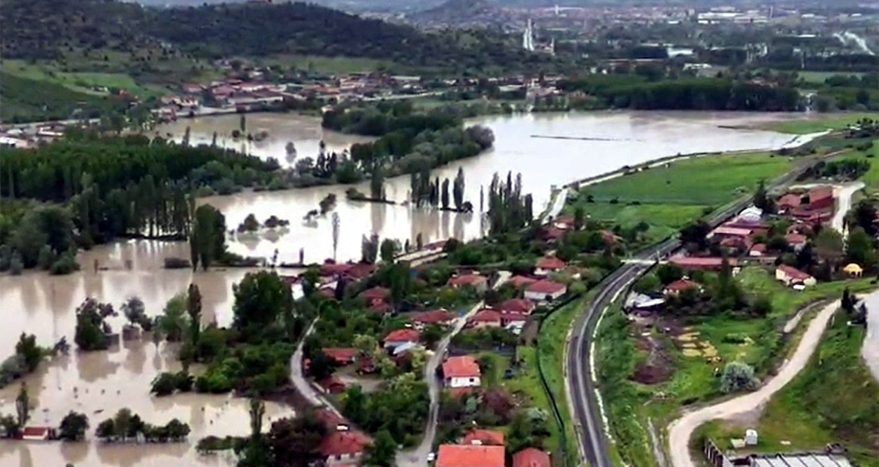 Almus Barajı’nda Taşkın Riski! Mahalleler Tahliye Ediliyor
