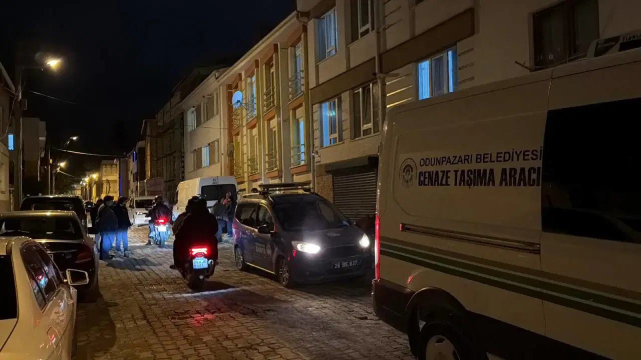 Eskişehir’de Yalnız Yaşayan Adam Evinde Ölü Bulundu
